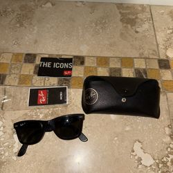 Rayban Polarized Wayfarer Sunglasses 