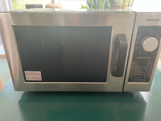 Panasonic NE1025F Light Duty commercial microwave oven