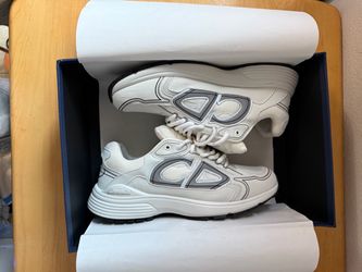 Dior B30