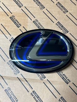 2020-2024 LEXUS RX450H HYBRID FRONT RADAR GRILLE EMBLEM 53141–33170 OEM 53141–33180