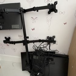 🔥 FOR SALE: 4️⃣ Samsung 27” Monitors + 💪 Desk Mount Stand