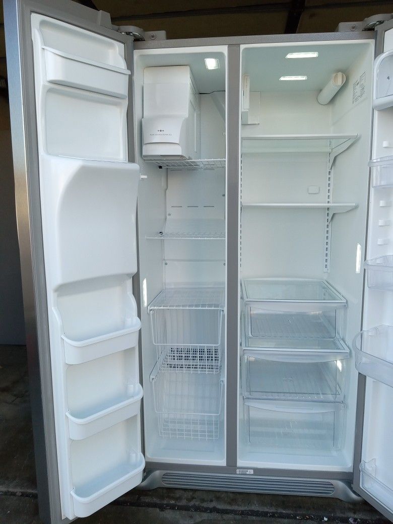 Refrigerator Stainless 