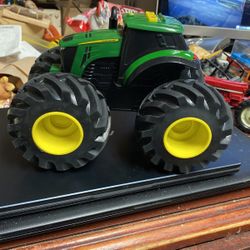 John Deere Tractor 9 Inches Long. Lights And Noise Battery Run, Brand New In Box Very Nice