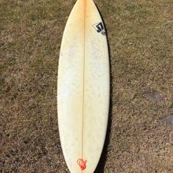 Surfboard 7’