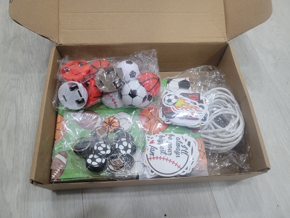 Sports Party Favors Set