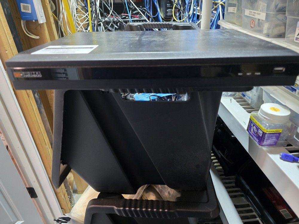 Digital Watchdog DW-VG41616P Surveillance System