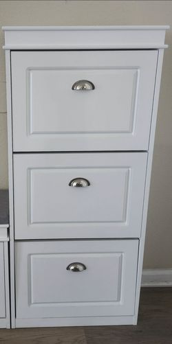 HATE TO LET THIS GO! Sleek shoe cabinet!