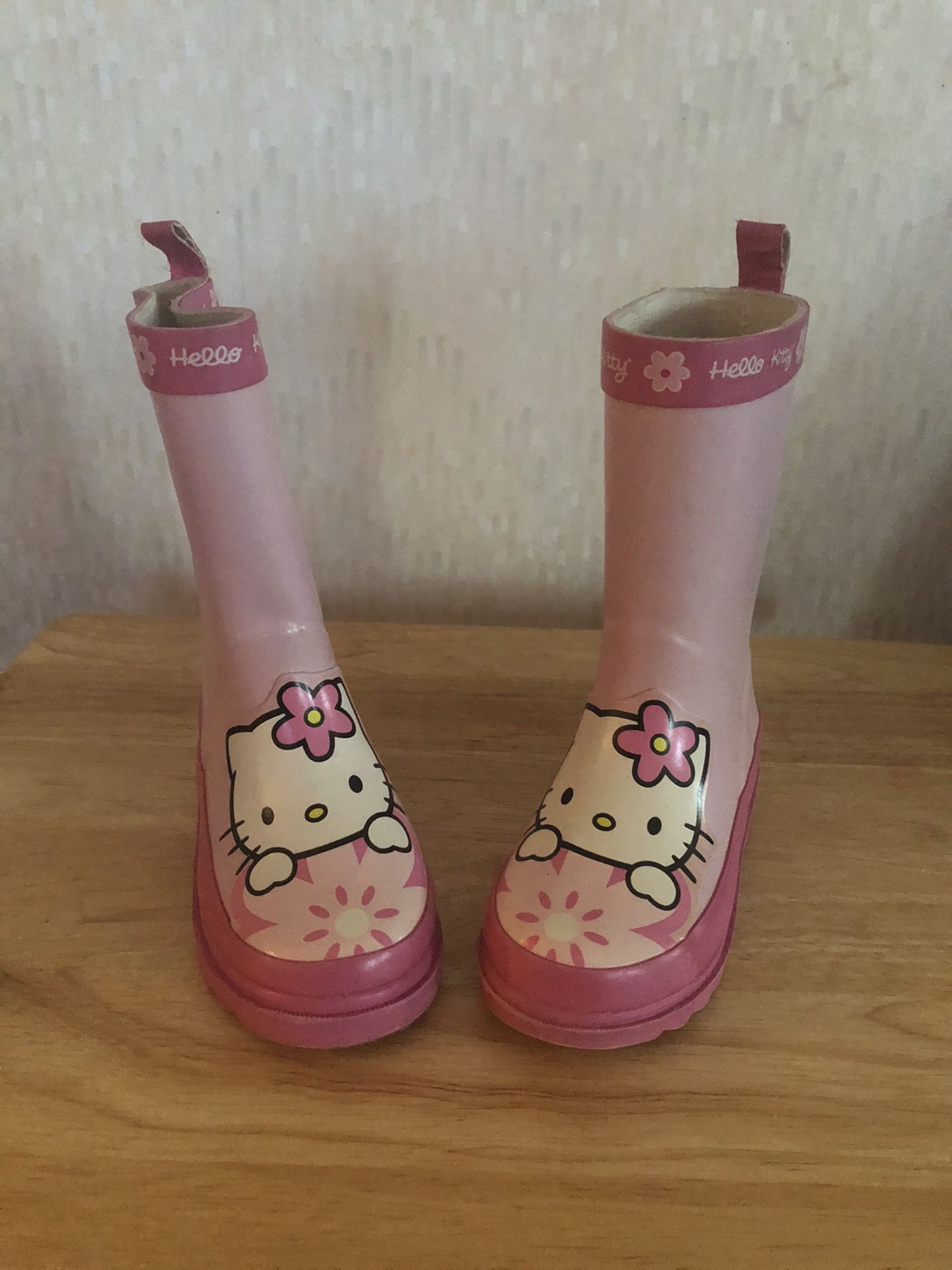 Kids hello kitty rain boots