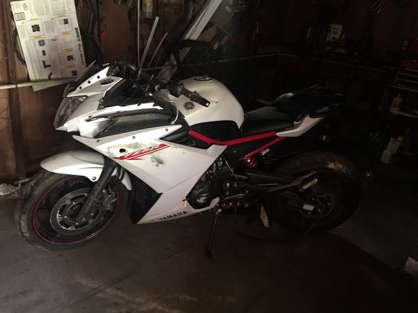 2013 r6 only 1200 miles green title