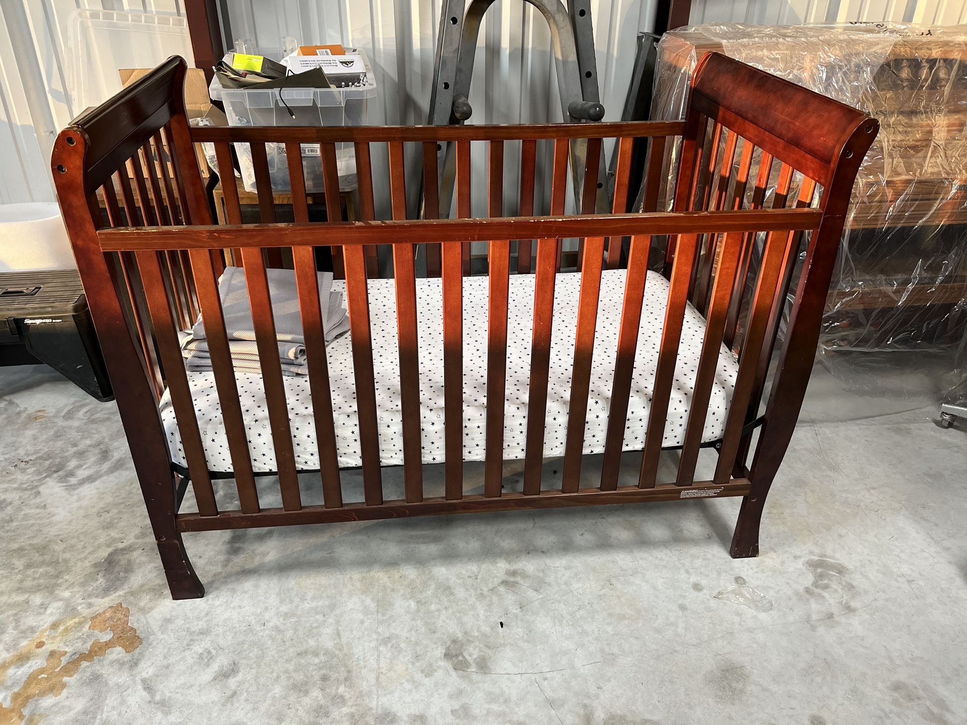 Baby Crib With mattress