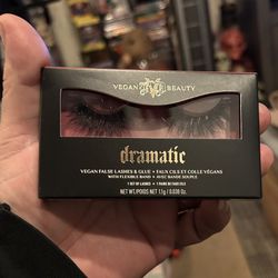 KVD VEGAN BEAUTY LASHES