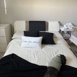 Black & white full bedframe 