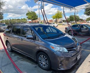 2018 Toyota Sienna
