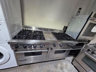 60" VIKING GAS RANGE STAINLESS STEEL