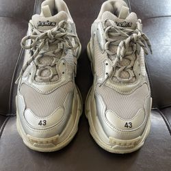 Balenciaga Triple S Size 44 