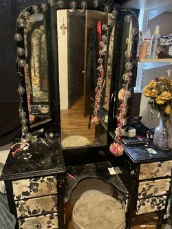 Girls Vanity