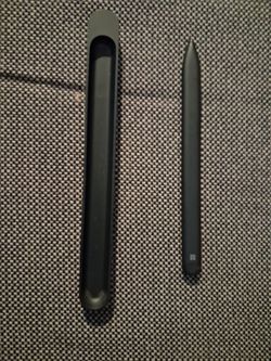 Windows slim pine and portable charger