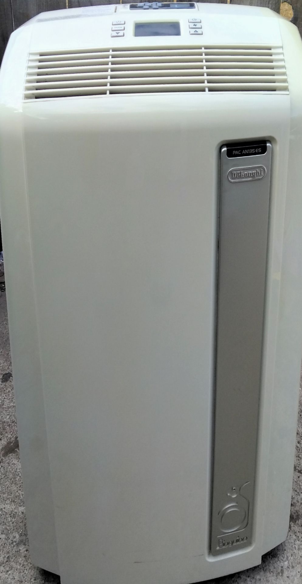 AIR CONDITIONER PENGUIN 14000 BTU WORKS GREAT HAS WINDOW ATACHMENTS