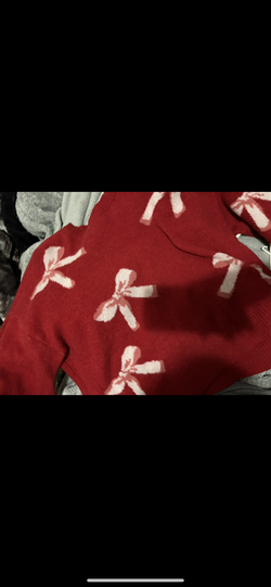 Bow sweater