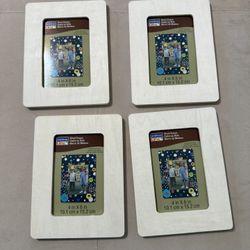 4 ArtMinds Wood Frams