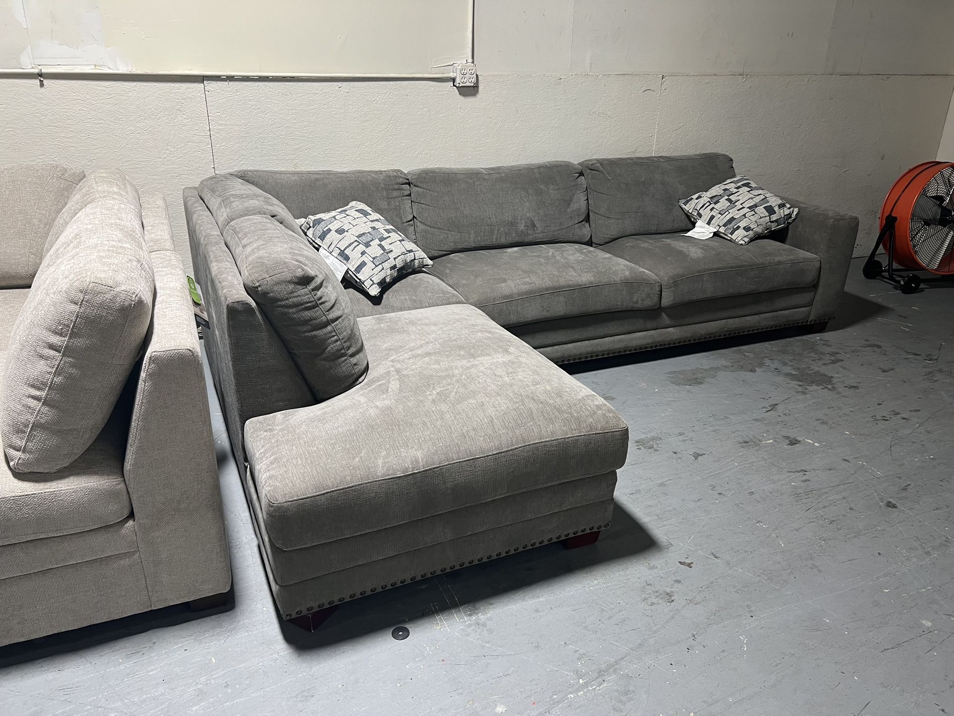 SECTIONAL COUCH SOFA