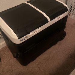 *BRAND NEW* portable mini fridge