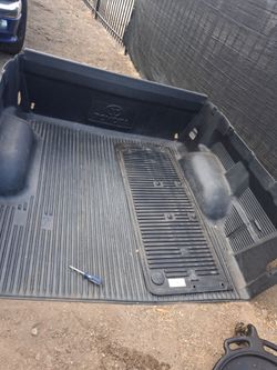 2014 Toyota tundra bed liner