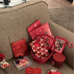 Valentine S Day Items     Low Prices 