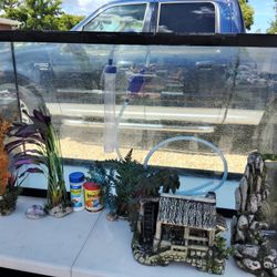 65 GALLON FISHTANK WITH ALL SUPPLIES 