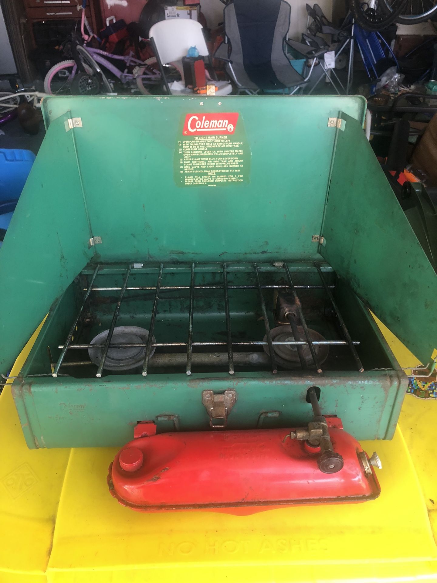 Vintage 1973 Coleman 425E Camp Stove - Main Image