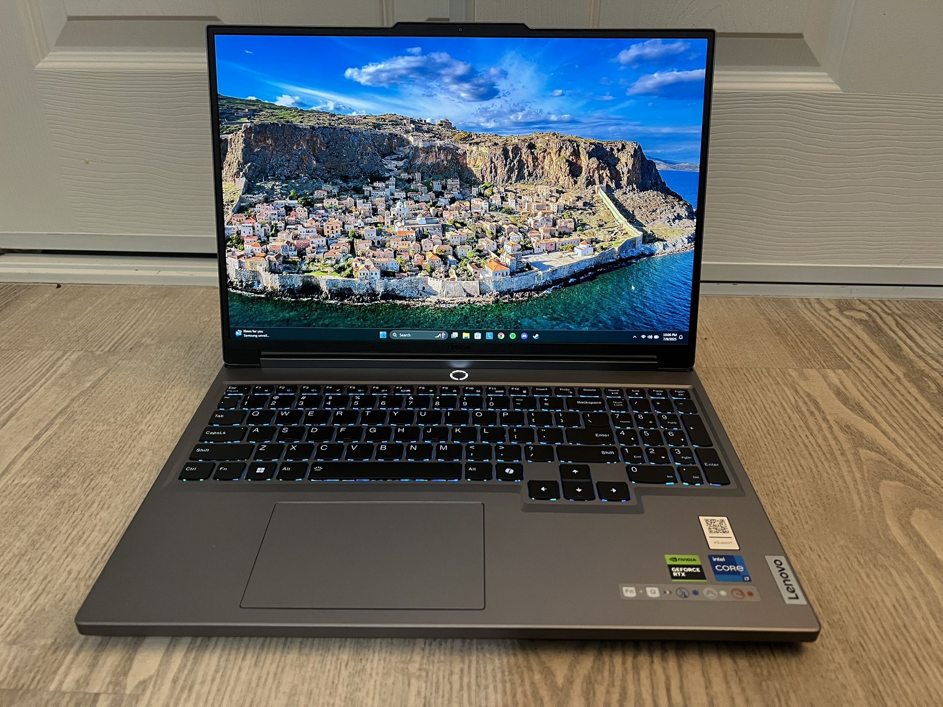 Gaming Laptop! Lenovo Legion 5i RTX 4070 Intel i7 14700hx 32GB RAM 1TB Storage