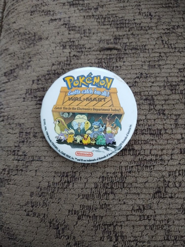 Pokemon Gotta Catch Em All! Nintendo Pin Button.