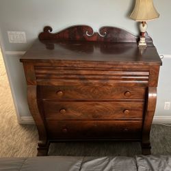 Early 18th Century Antique Dresser 
