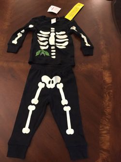 NEW Gymboree Toddler 18-24 Mos Skeleton Glow in Dark Outfit