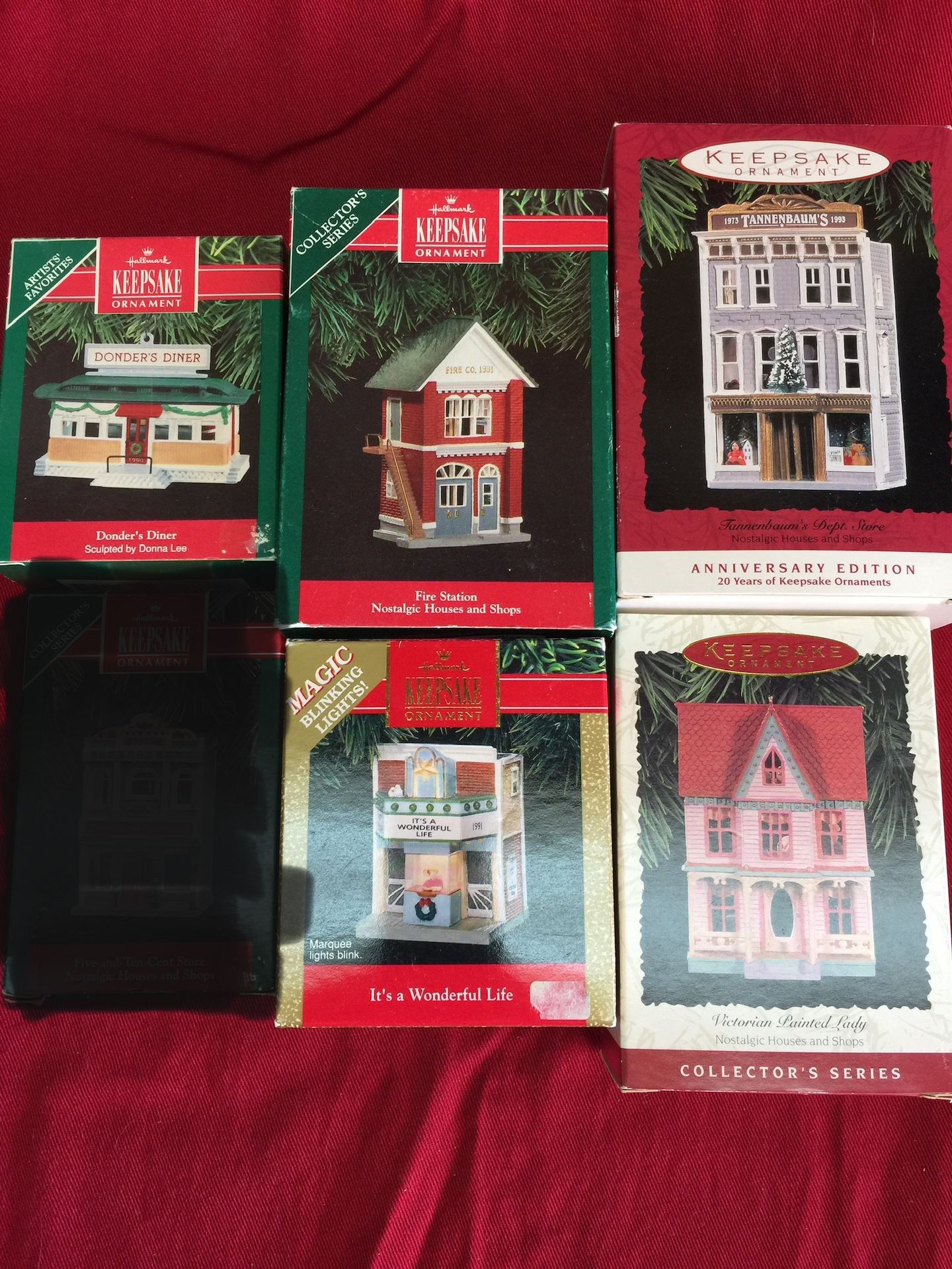 5 Hallmark Christmas Ornaments homes/buildings