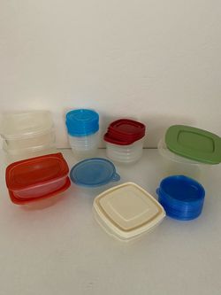 16 Assorted Sets Plasticware (Mesa)