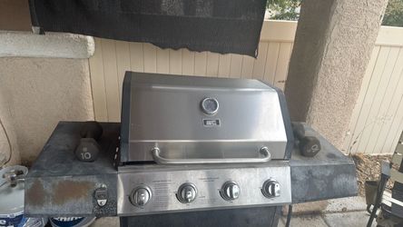 Outdoor grill