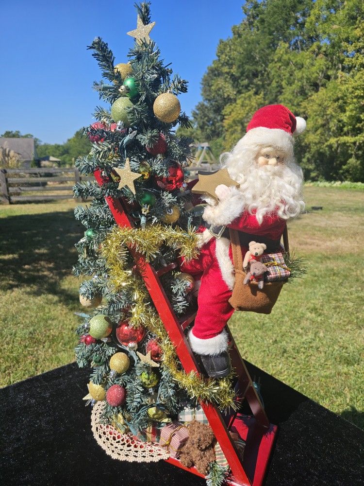 $45.00 - 32" Vintage Christmas Tree & Santa Scene!  Lighted Christmas Tree/Wood Base, Stairs, Ornaments & Lots Of Design Details!  