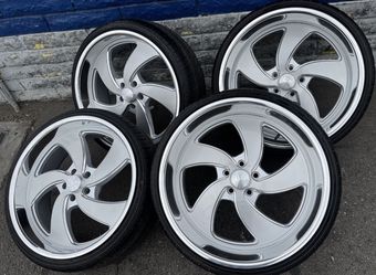 Us Mags Desperado 5 Staggered 22×8.5 - 22×10.5 With 255/30 /22 - 295/25/22 Tires🔥🔥🔥🔥🔥