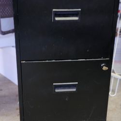 File Cabinet with Key