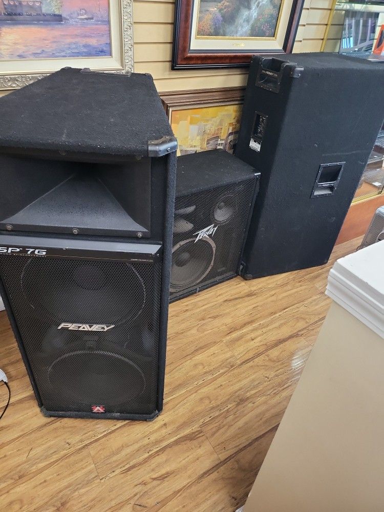 Peavey Sp 7g Speakers And Peavey 388-S