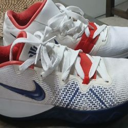 Men's Shoes Size NIKE 10 1/2 