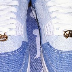 Air Jordan 4 