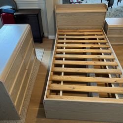 Bedroom Furniture Set