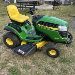2017 John Deere D130 riding lawnmower