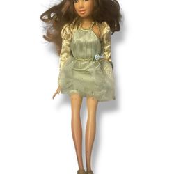 Barbie Fashion Fever Teresa Doll & Outfit 2006 Mattel No. L3326