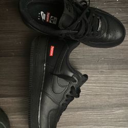 Nike Supreme AirForce 1 Size 9