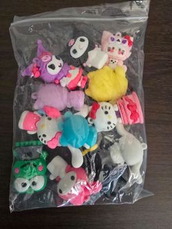 12pk Hello Kitty and friends charms
