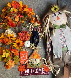 Fall & Thanksgiving decor bundle $5