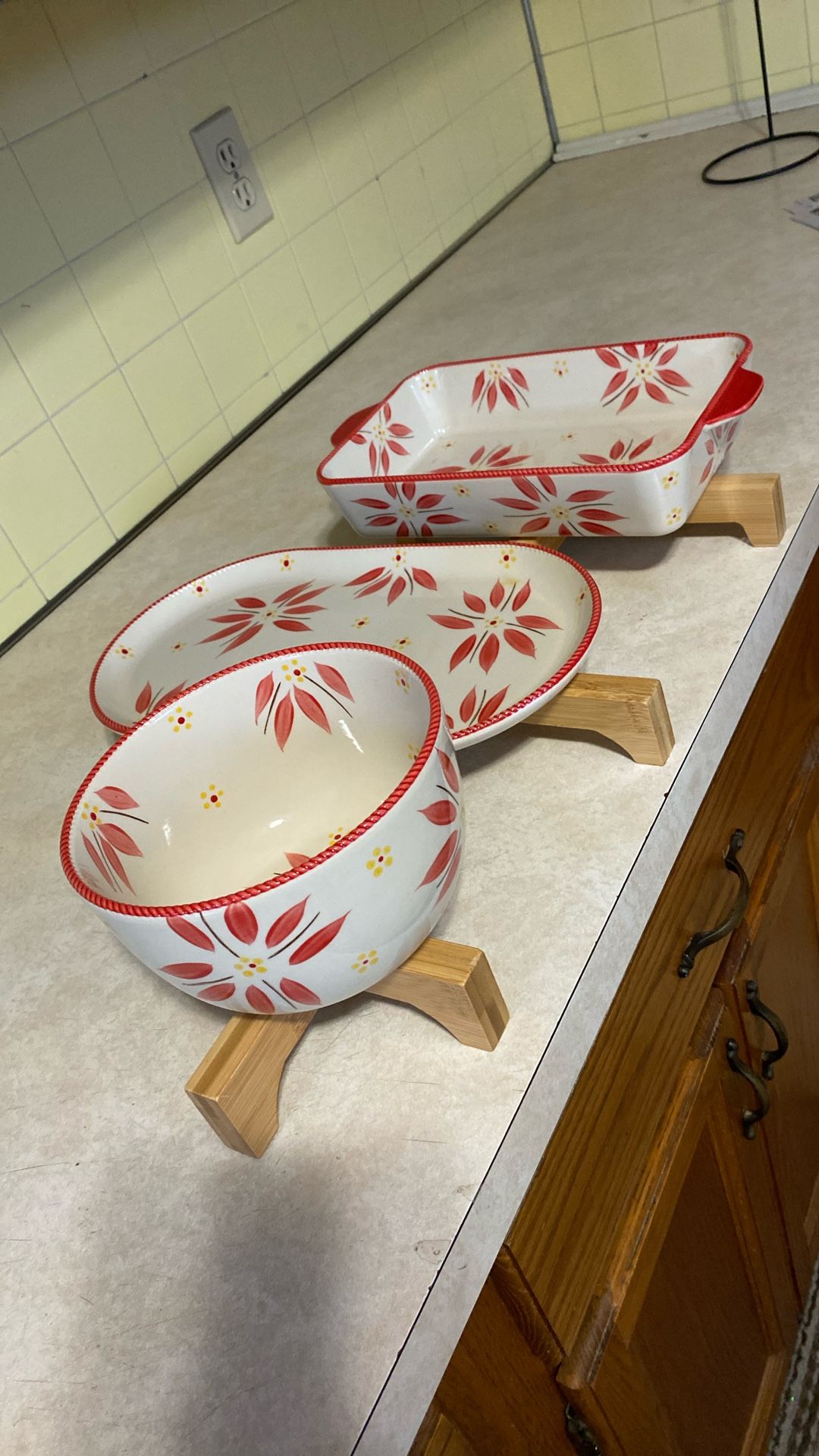 Temp-Tation 6 PC Bakeware Set w Wood Trivet